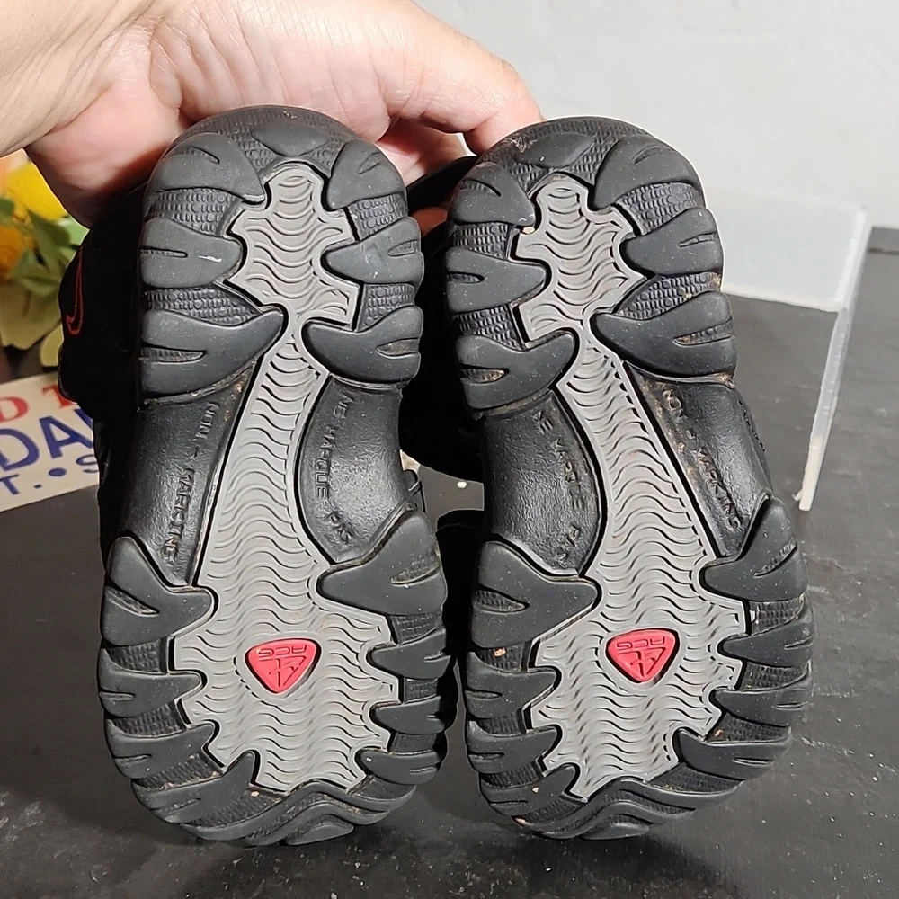 NIKE 7C  Hiking Walking  Beach Sandals Black Red